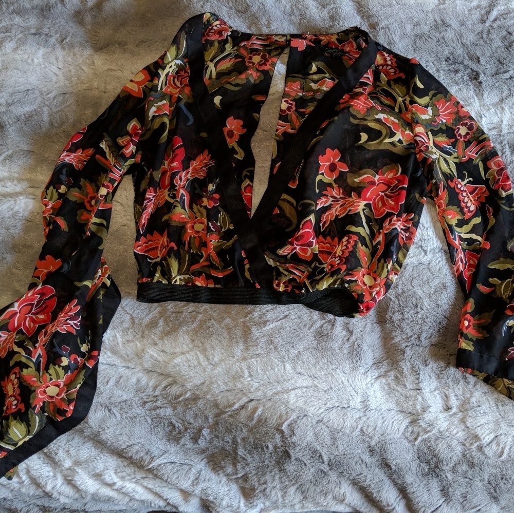 Bell sleeve kimono top